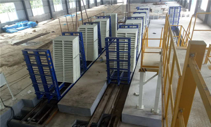 復合墻板機設備介紹丨復合墻板機產(chǎn)量大